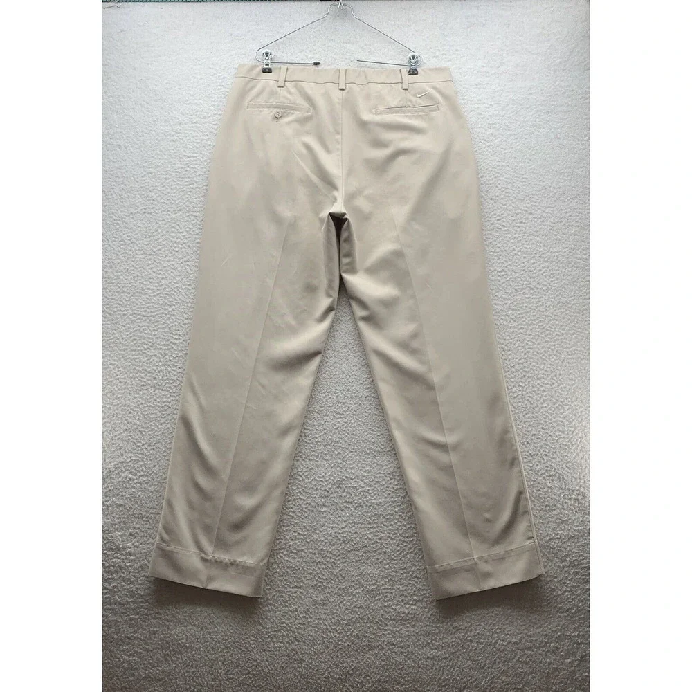 Nike Golf Chino Pants‎ Mens 38x32 Mid Rise Pleated Khaki Sports Dry Wicking Dad